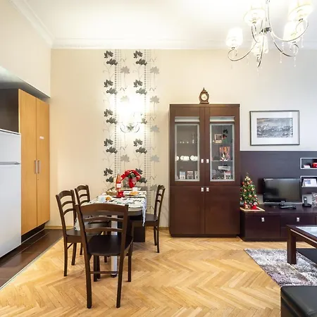 Classic In Old Town Apartment Reval