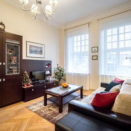 Classic In Old Town Apartment