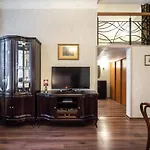 דירה Classic In Old Town